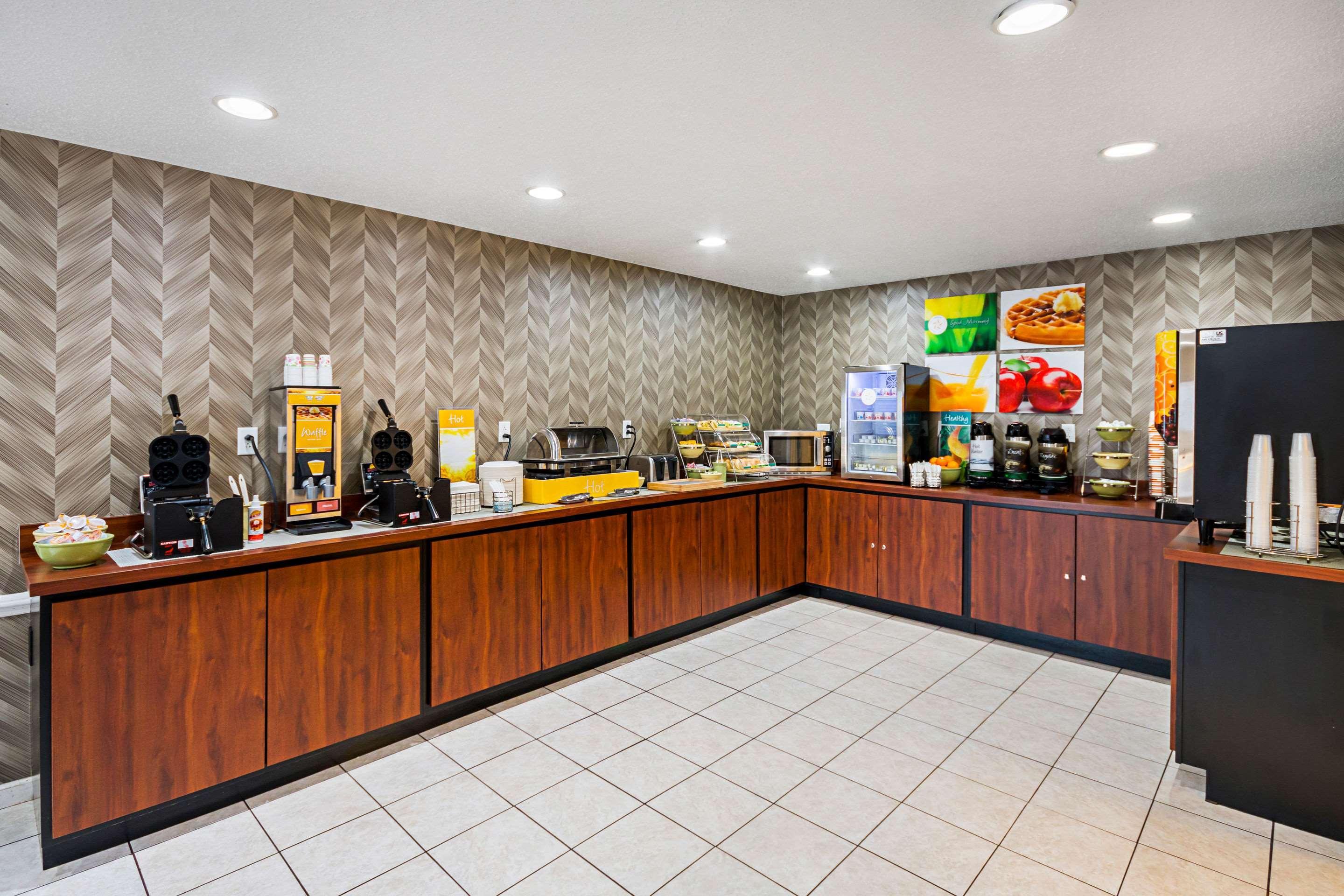 Quality Inn Fairmont Kültér fotó